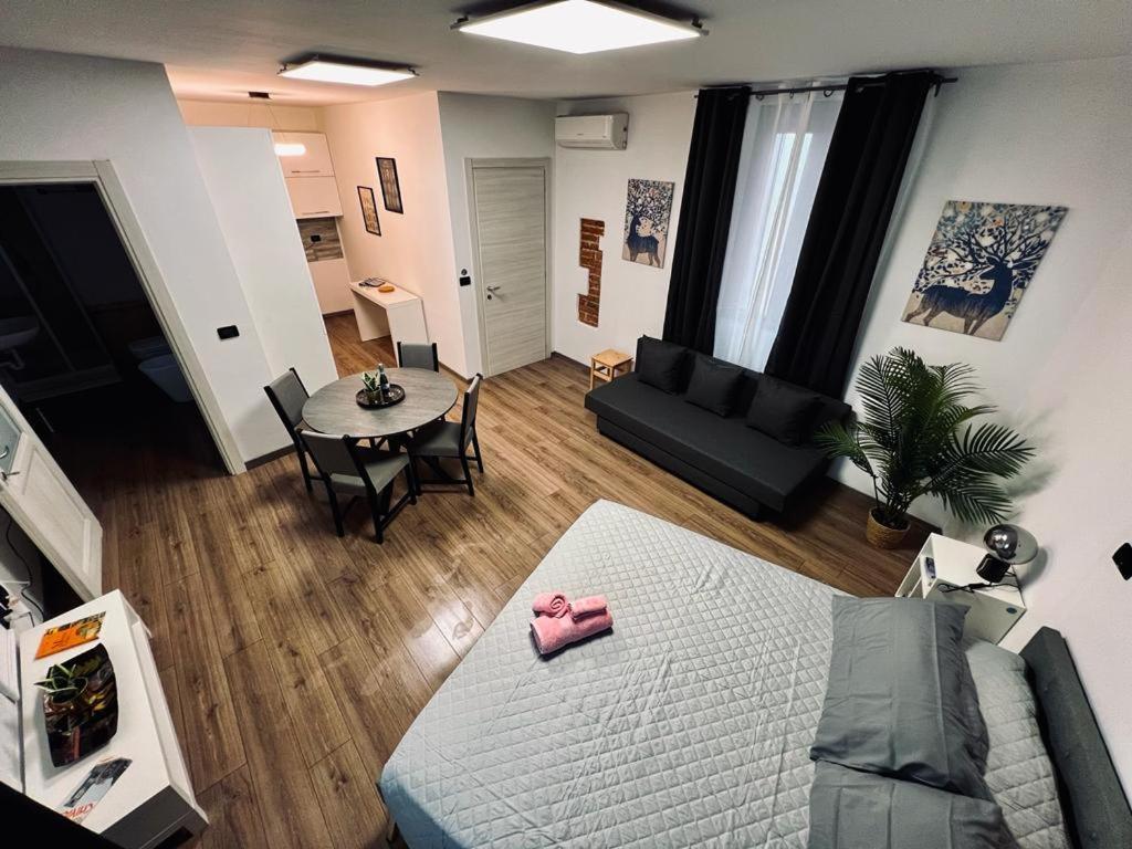 Regis B&B Appartamenti Centro Storico Chivasso Εξωτερικό φωτογραφία